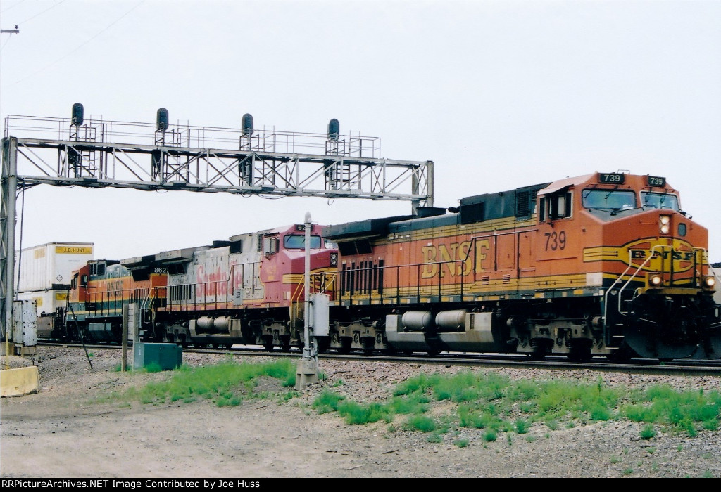 BNSF 739 West